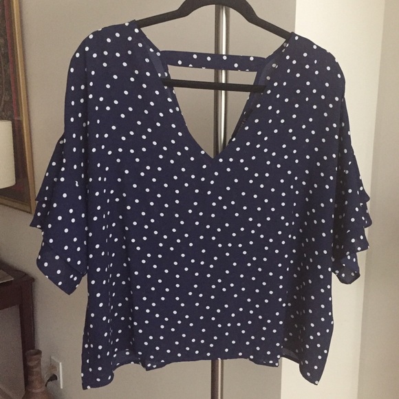Forever 21 Tops - Forever 21 Contemporary V-Neck Polka Dots Top
